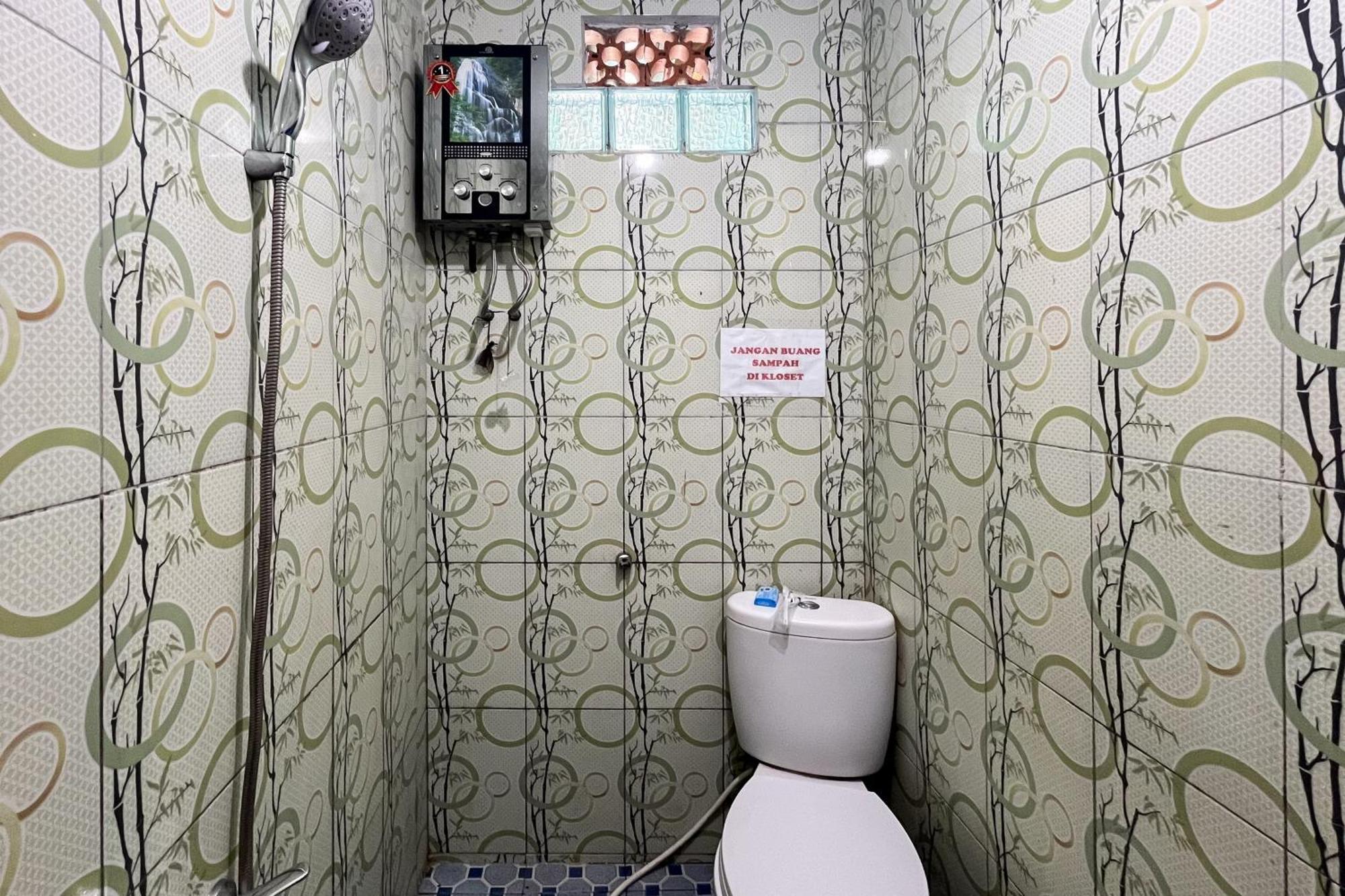 Reddoorz At Villa Waterfun Favour Pagar Alam Pagaralam Exteriör bild